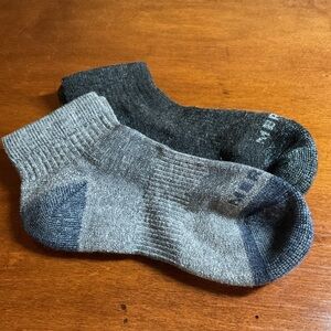 Merrell womens Cushioned Performance Hiker Hiking Socks, Quarter S/M 4-10 US